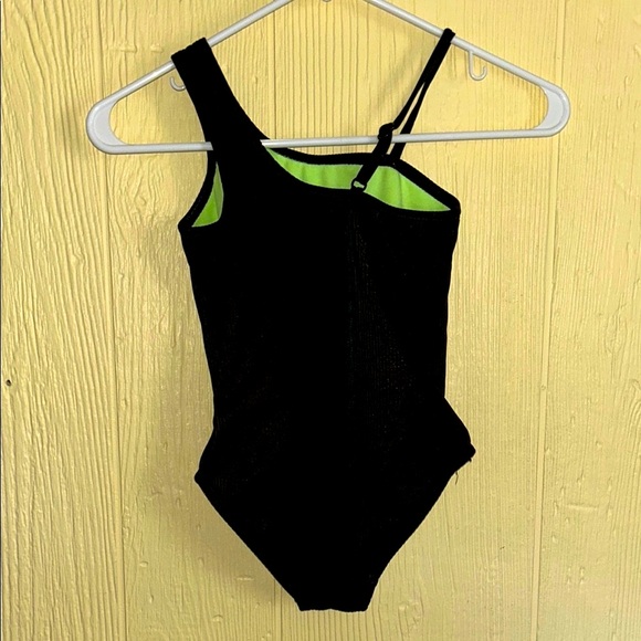 Justice Sport Black Kids One Piece swimsuit - Picture 2 of 4